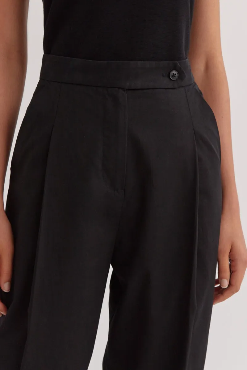 Assembly Label - Agnes Cotton Pleat Pant - Black