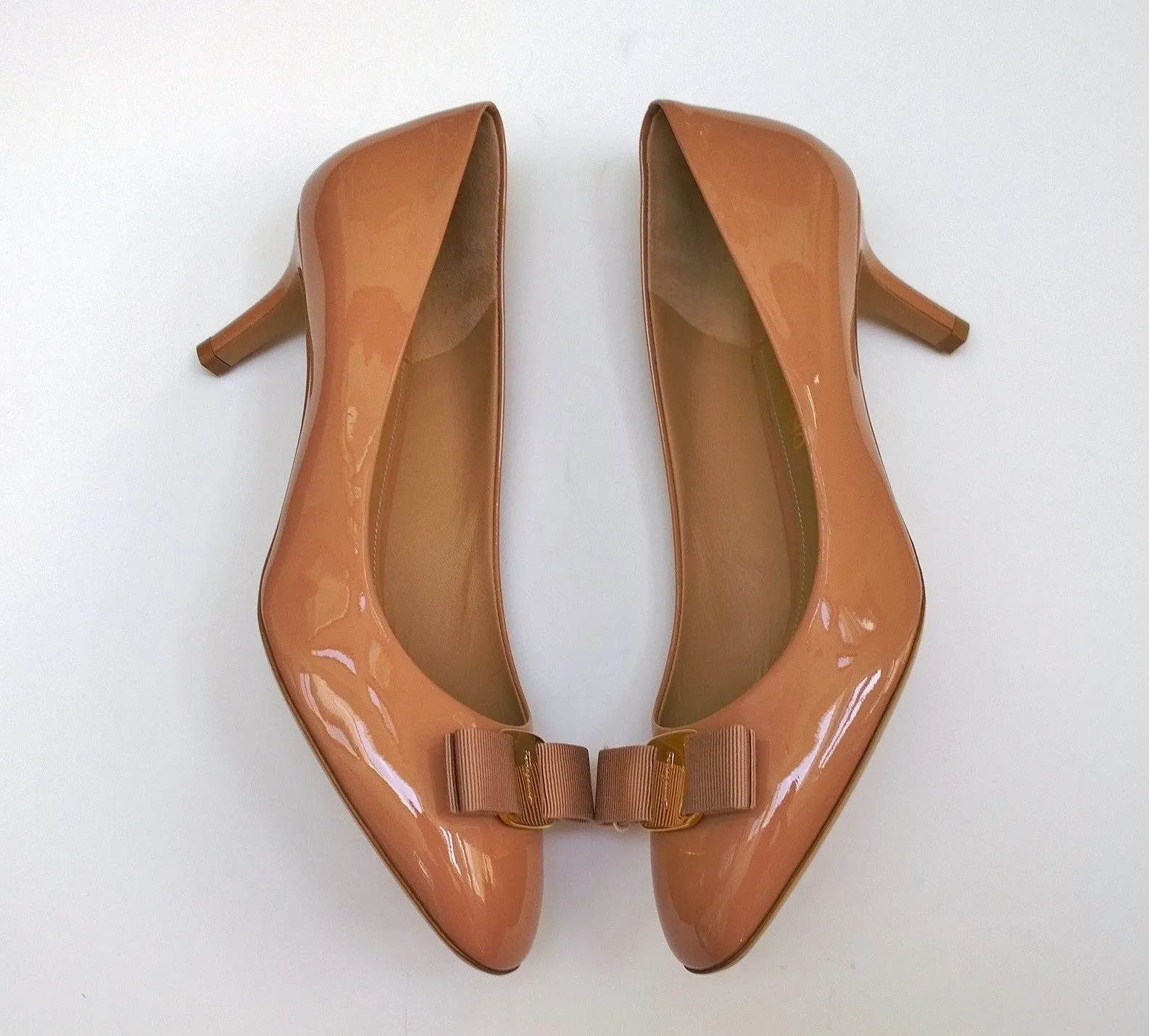 Ferragamo Erice 55 Carla New Blush Patent Bow Heels 10C