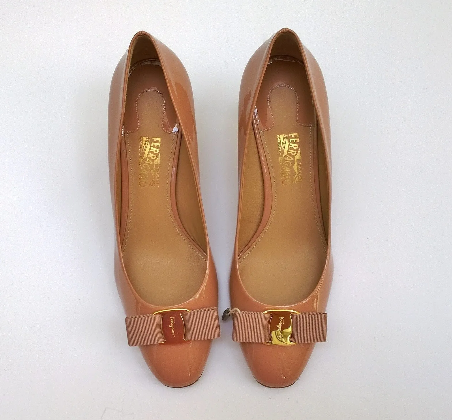 Ferragamo Erice 55 Carla New Blush Patent Bow Heels 10C