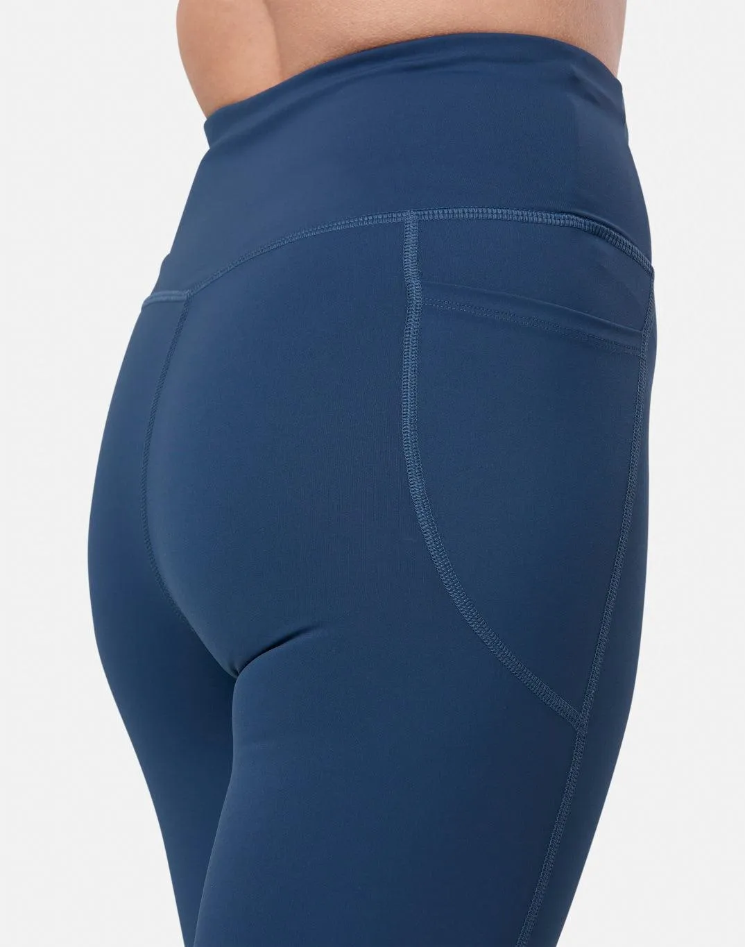 Relentless Legging in Petrol Blue